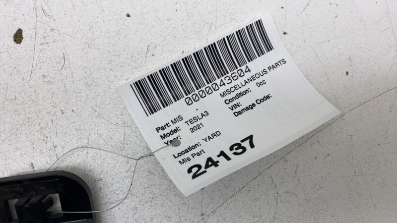 108399400G ⭕ 2017-2023 Tesla Model 3 Rear Bumper Center Support Mount Bracket 1083994-00-G
