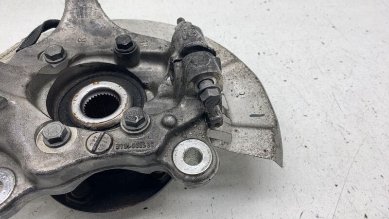 2017-2024 Chrysler Pacifica Front Right Spindle Knuckle Hub + Dust Shield LH FWD