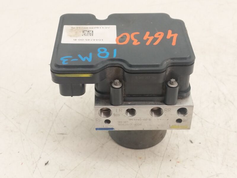 1044745 00 B 2017-2023 Tesla Model 3 M3 Anti-Lock Brake System ABS Pump Module Unit Assembly