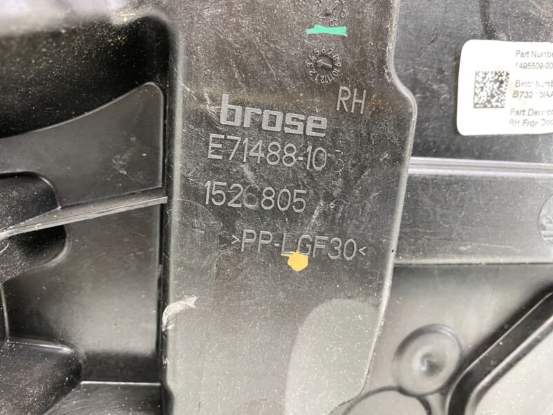 149550900D ⭕ 20-23 Model Y Front Right Window Regulator & Motor w/ Base Module 1495509-00-D