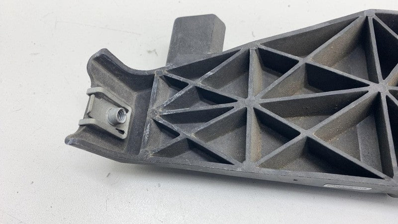 A1668804600 16-19 Mercedes-Benz GLE350 Rear Right Bumper Mount Support Bracket A1668804600