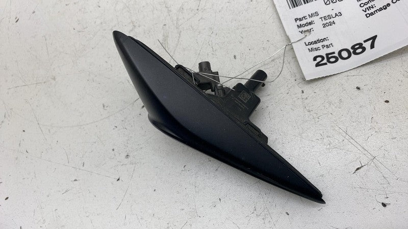 1820734-00-D ⭕ 24-25 Model 3 Front Left Repeater Turn Signal Fender Camera HW4 1820734-00-D