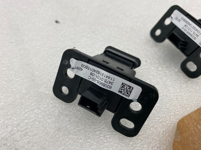 6008905 00 C ⭕ 12-20 Model S Dash Hazard & Glove Box Switch Control 6008905-00-C/6008906-00-C