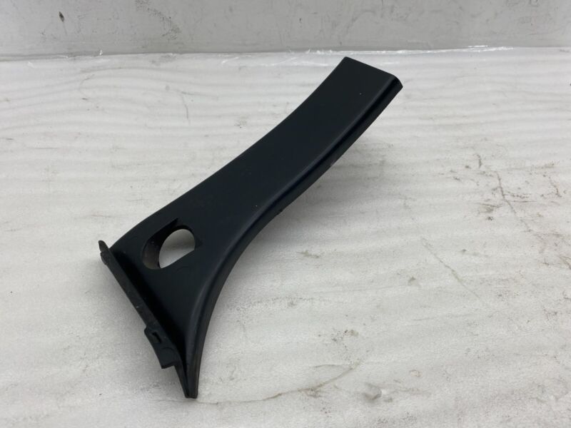 100667500D 2012-2015 Tesla Model S MS Rear Passenger Side Trunk Liftgate Trim Cover Right