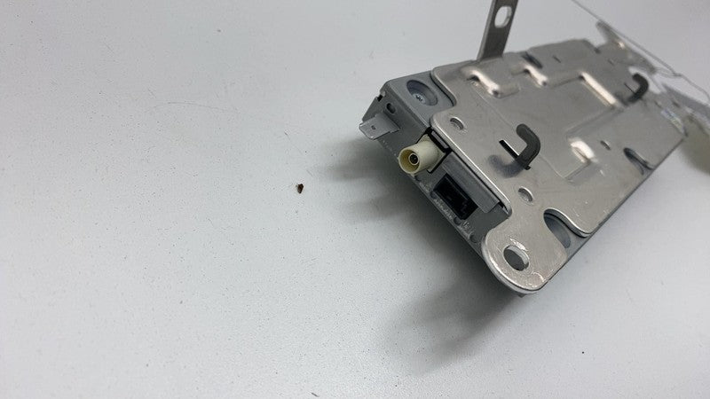 107974900D 2017-2023 Tesla Model 3 Harman Becker Radio FM/HD Receiver Module 1079749-00-D