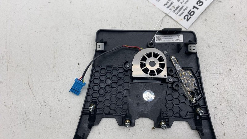 ⭕ 2025-2026 Tesla Model Y MY Windshield Camera Bracket Assembly 20844