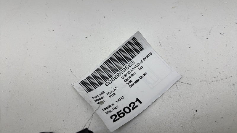 ⭕ 17-23 Model 3 Rear Package Tray Lamp Inner 3rd Brake Stop Light 1077