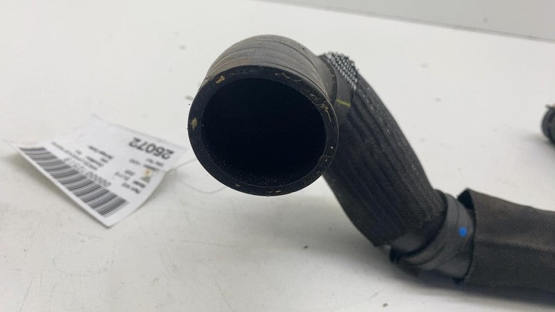 85613173 ⭕2019-2025 Chevrolet Silverado 1500 Engine Radiator Coolant Outlet Hose 85613173