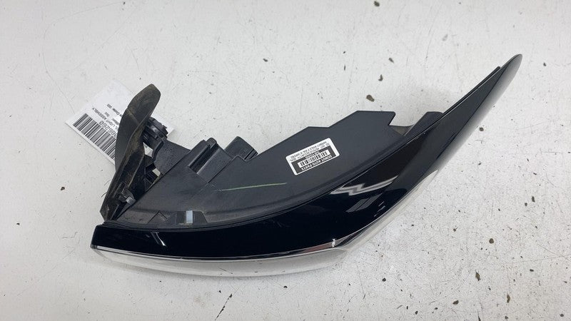 Tail Light Assembly VOLKSWAGEN ID4 Right 25