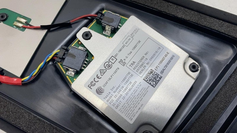 ⭕ 2017-2023 Tesla Model 3 Left B-Pillar Applique Glass Trim Molding 11