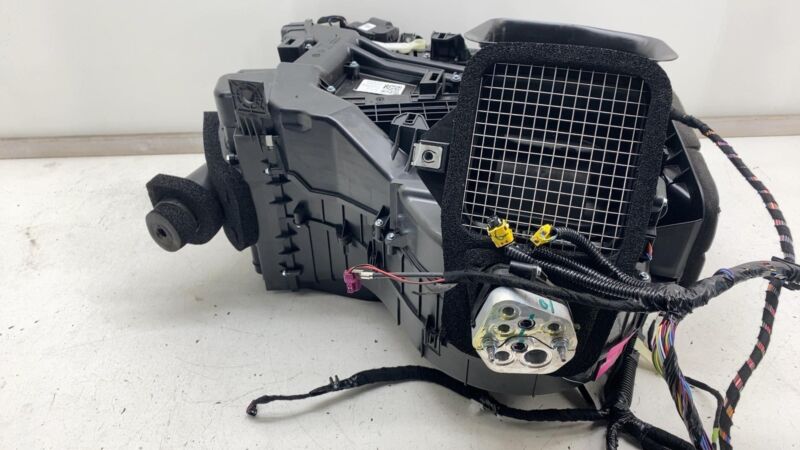 149471410I ⭕ 20-24 Tesla Model Y HVAC Air Heater Core Blower Motor Housing Box 1494714-10-I