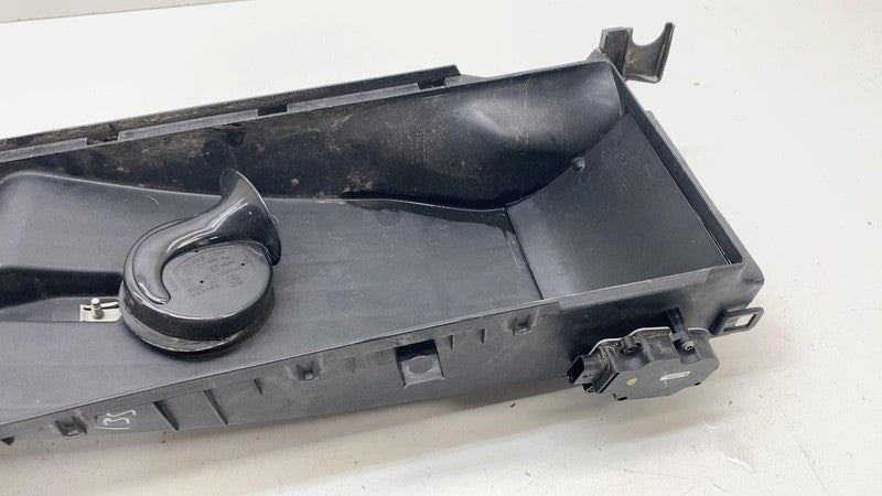 100725800D ⭕12-20 Tesla Model S Radiator Shutter Air Duct Center Intake Grille 1058073-00-B