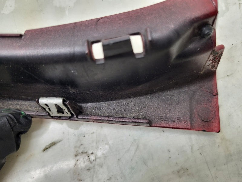 1012217 00 F ⭕12-23 Tesla Model S Passenger Side Skirt Molding Scuff Plate Right 1012217-00-F