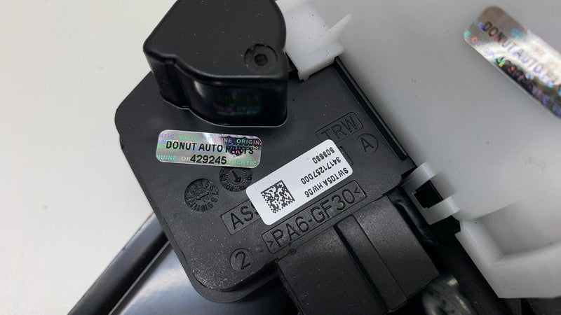 34234136 2017-2023 BMW 530e G30 Front Passenger Side 1st Row Seat Belt Retractor Right RH