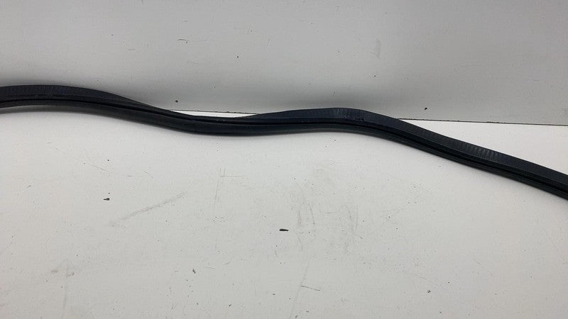 ⭕ 2017-2025 Chrysler Pacifica Front Right Door Body Weatherstrip Rubbe