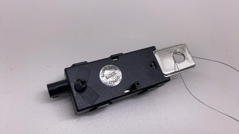 155133000B 2024-2025 Tesla Cybertruck FM Antenna Amplifier Module 1551330-00-B Assembly OEM