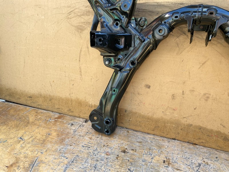 104453100B 20-23 Model Y Front Subframe Crossmember Cradle + Stabilizer Stabar 1044531-00-B