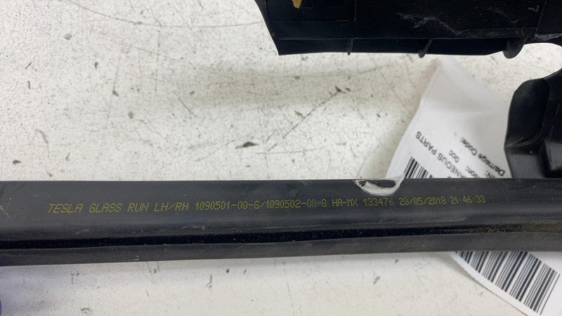 ⭕ 17-23 Model 3 Front Left Door A-Pillar Flag Glass Run Rubber Seal 10