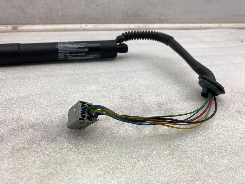 600661000B ⭕ 12-20 Tesla Model S Rear Right Liftgate Trunk Power Shock Strut 6006610-00-B