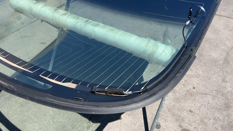 ⭕ 2017-2020 Tesla Model 3 Rear Trunk Panoramic Backlite Roof Glass Back Section