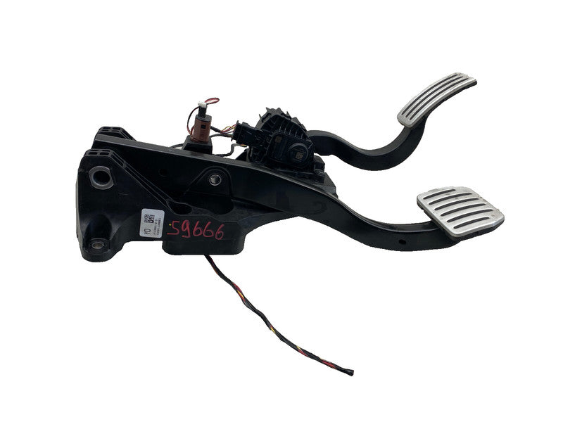 1188691 00 B ⭕ 2020-2023 Tesla Model Y Accelerator and Brake Pedal Pad Assembly 1188691-00-B