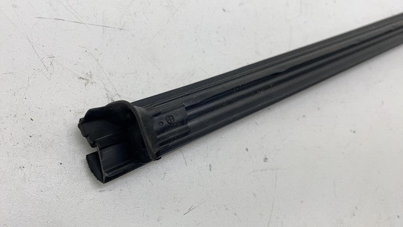 31662567 ⭕ 21-23 Polestar 2 Rear Right Door Window Inner Belt Weatherstrip Seal 31662567