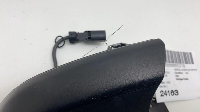 2016-2018 Mercedes-Benz GLE350 Front Right Door Mirror Lower Cover Cap w/ Camera