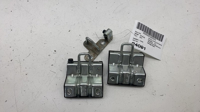 B8050521 ⭕ 2021 Ram ProMaster 2500 Rear Passenger Side Sliding Door Latch Striker Right