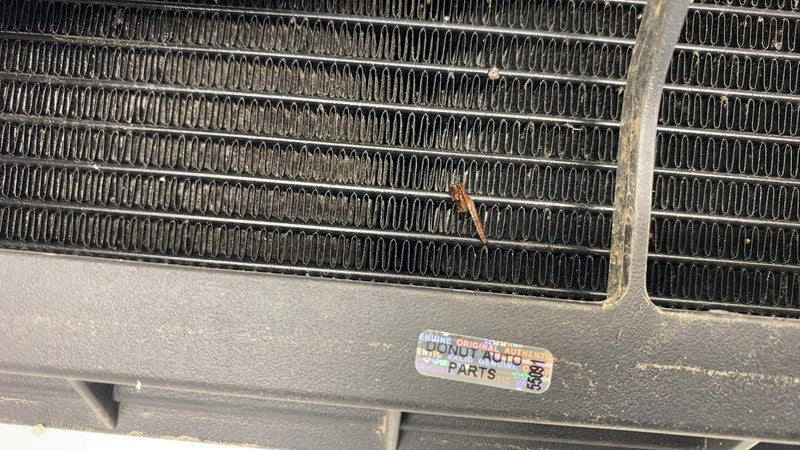 1058073-00-B ⭕12-20 Tesla Model S Radiator Shutter Air Duct Center Intake Grille 1058073-00-B