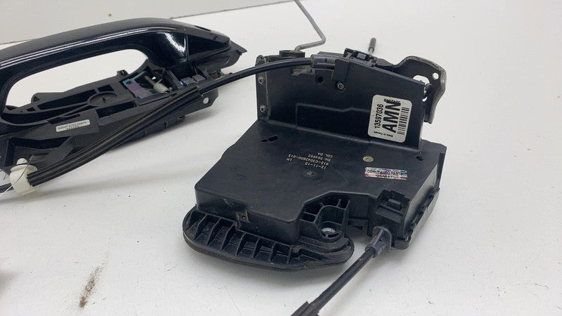 ⭕ 2014-2019 Chevrolet Silverado 1500 Front Left Exterior Door Handle w/ Actuator