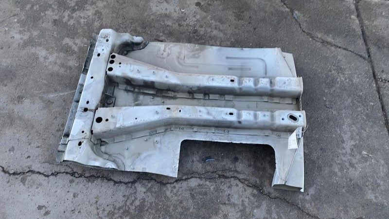 2013 2014 2015 2016 2017 2018 Ford C-Max Floor Support Cutout