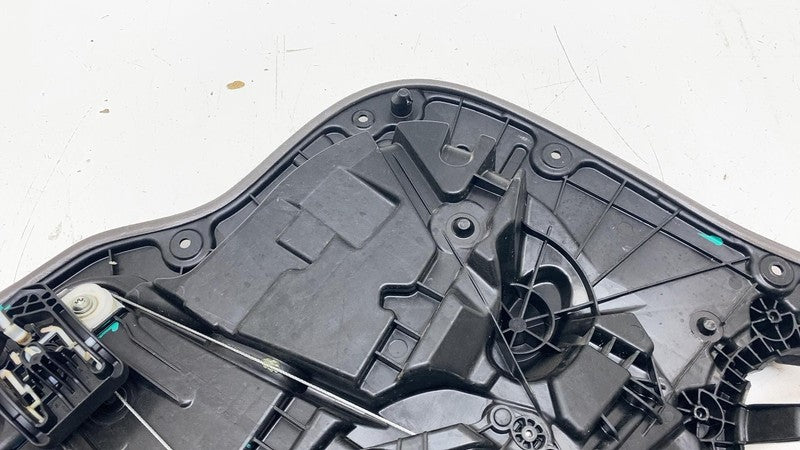 ⭕ 2021-2023 Polestar 2 Rear Right Side Door Window Regulator & Carrier