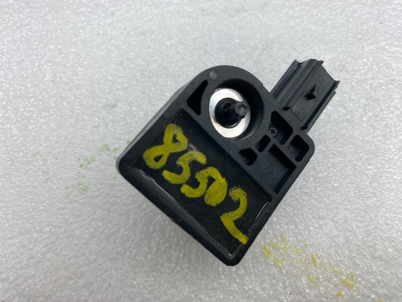 100527400B ⭕12-20 Model S Front Left or Right Acceleration Crash Impact Sensor 1005274-00-B