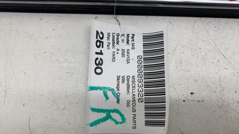 ⭕ 18-21 Lincoln Navigator Front Right Side Door Window Belt Molding Ch