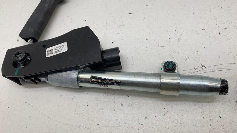 100526500B 12-20 Model S Front Right Lap Pretensioner 16-20 Model X Front Left 1005265-00-B