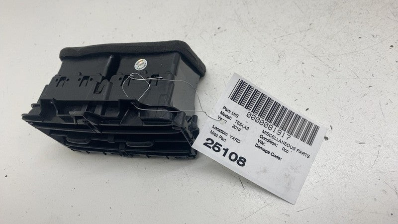 1087928-00-B ⭕ 2017-2023 Tesla Model 3 Rear Center Console Panel Air Vent Grille 1087928-00-B