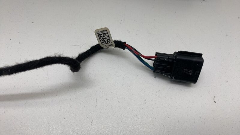 1071881-01-A 16-20 Tesla Model S Front Right Exterior Door Handle Outer RH Black 1071881-01-A