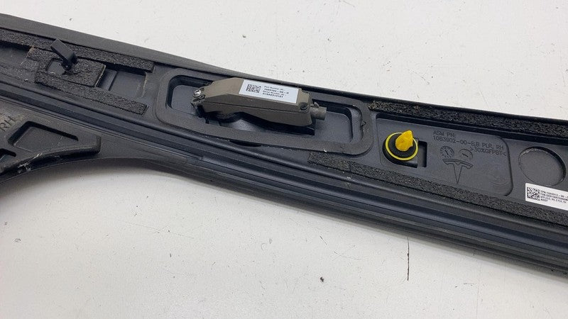 ⭕ 2016-2020 Model X Right B-Pillar Applique Trim Molding w/ Camera 108