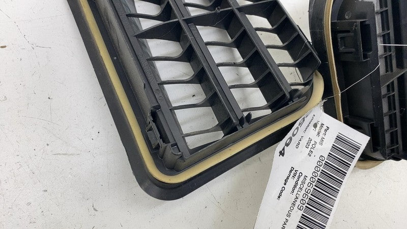 31369380 ⭕ 21-24 Polestar 2 Rear Left & Right Quarter Air Pressure Vent Grille 31369380