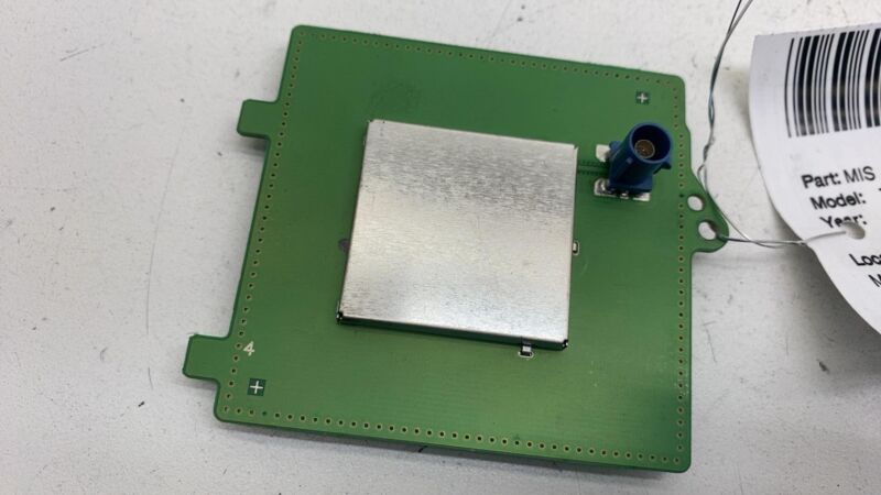 107973400B ⭕ 17-23 Tesla Model 3 Y Windshield Triple Camera GPS Antenna Module 1079734-00-B