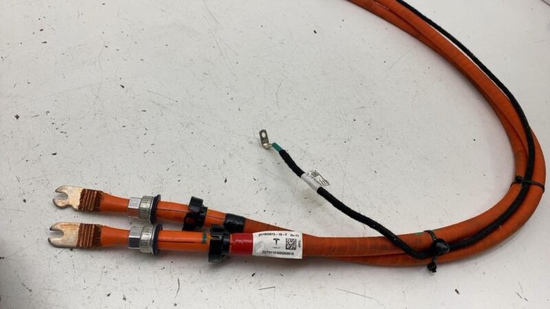102604100O 2014-2020 Tesla Model S High Voltage Inlet Chargeport w/ Harness Charging Cable