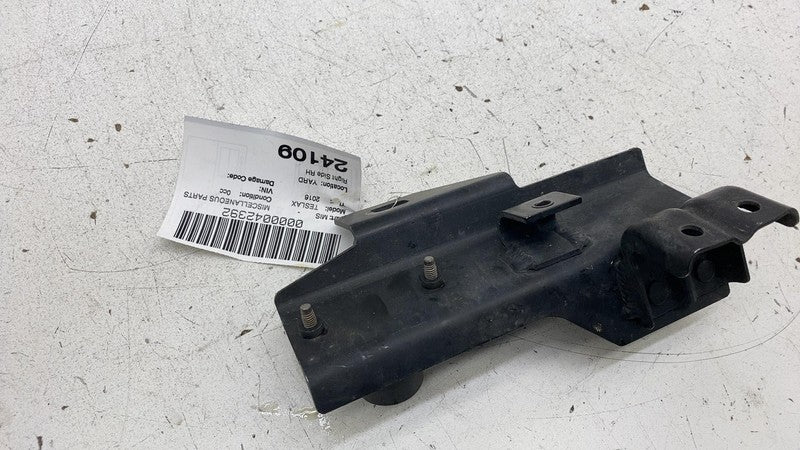 ⭕ 16-20 Tesla Model X Front Passenger Bumper Reinforcement Ankle Catch