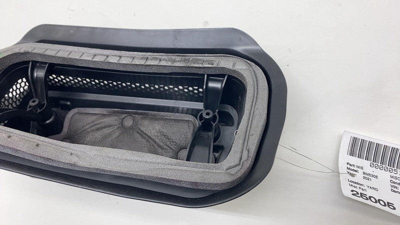 2018-2023 BMW 530e Sealing Air Intake Cover Cabin w/ Temperature Sens