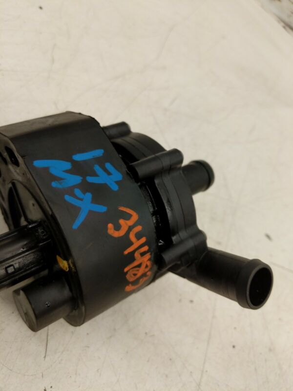 2016-2020 Tesla Model X MX Cooling System Auxiliary Coolant Water Pump Assembly