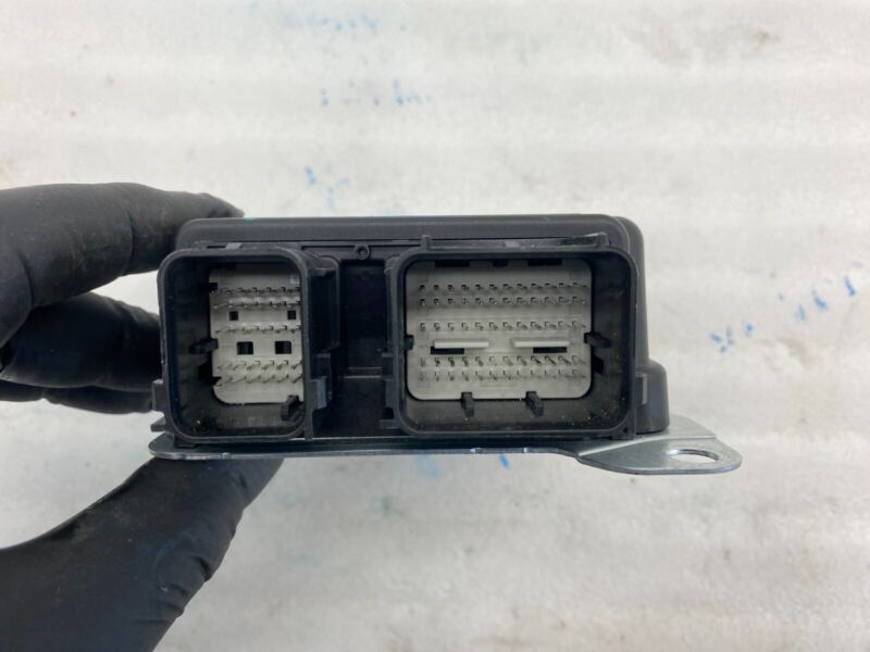 103676700A 2016-2020 Tesla Model X MX Safety Restraint Control Module Computer (Crash Data)