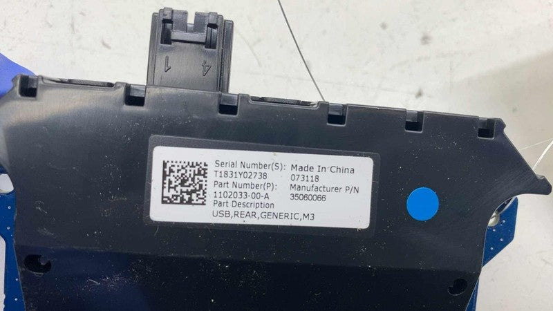 ⭕ 17-23 Tesla Model 3 Rear Generic USB/AUX Control Unit Hub Module 110