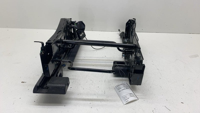 ⭕ 2022-2025 Rivian R1S Rear 2nd Row Driver Side Seat Rail Track Frame