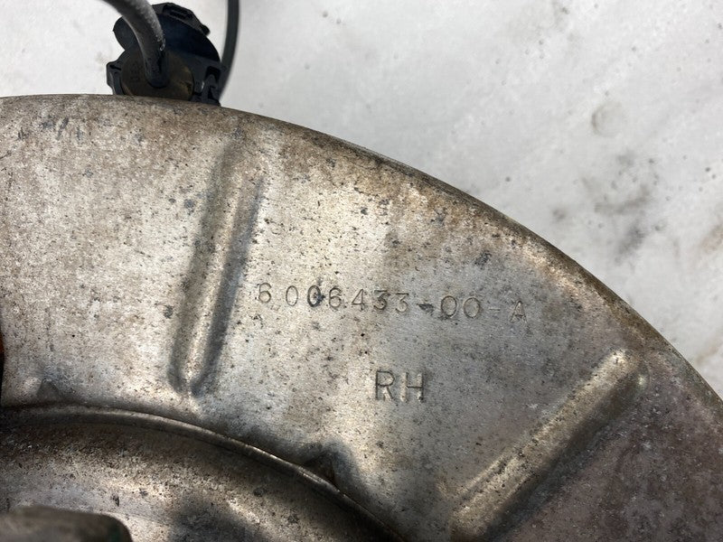 6007024 00 B ⭕12-15 Model S Rear Right Spindle Knuckle w/ Shield & Wheel Hub RWD 6007024-00-B