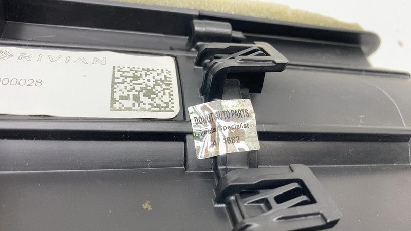 ⭕ 2022-2024 Rivian R1T R1S Rear Center Lower Air Duct Vent PT00001839-