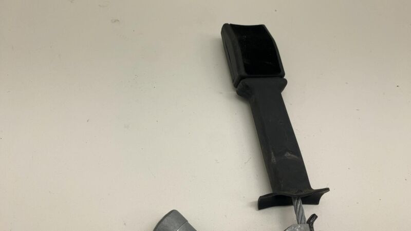 1005265 05 E 12-20 Tesla Model S Front Right Lap Pretensioner 16-20 Tesla Model X Front Left